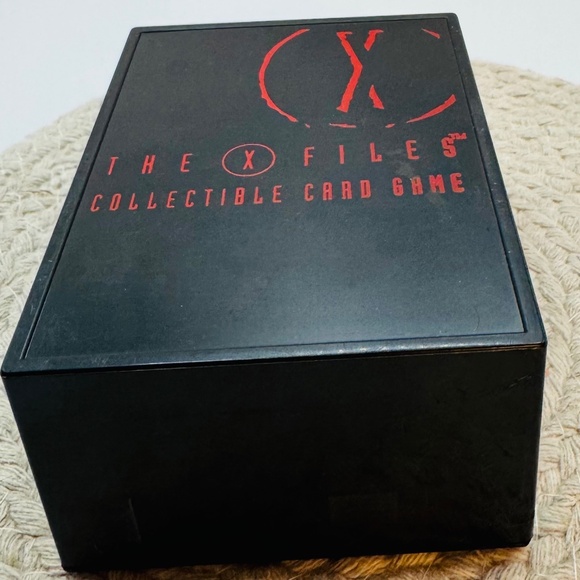 The X Files Card Game Set - Picture 1 of 5